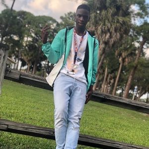 Meet your Posher, Keshaun